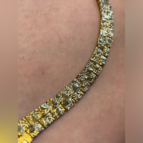 Classic Gold Textured Herringbone Necklace - Women's Jewelry - Picture 2 of 16